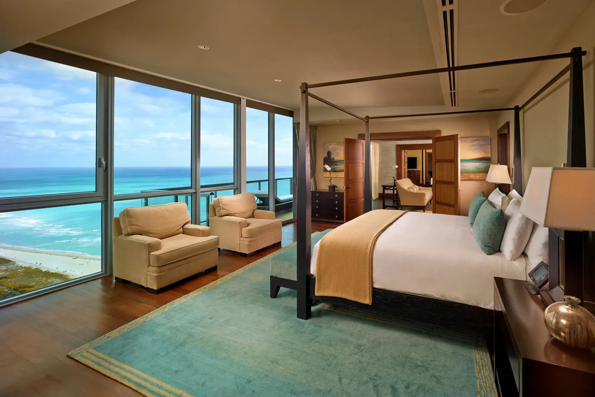 featured rooms
